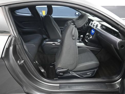 Used 2017 Ford Mustang GT RWD image 34