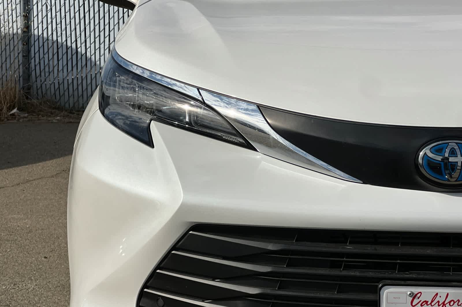 Used 2025 Toyota Sienna XLE w/ XLE Plus Package AWD/4WD image 17