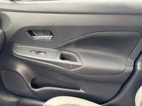 Used 2021 Nissan Versa SV image 23