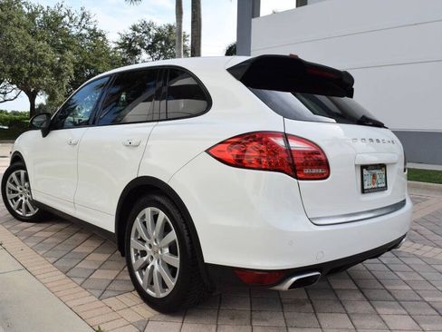 Used 2013 Porsche Cayenne Diesel AWD/4WD image 6