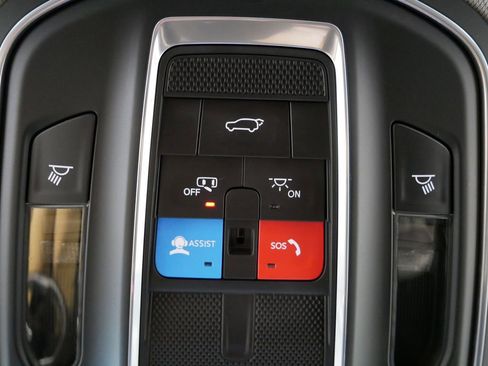 Certified 2023 Jeep Grand Cherokee Limited image 44