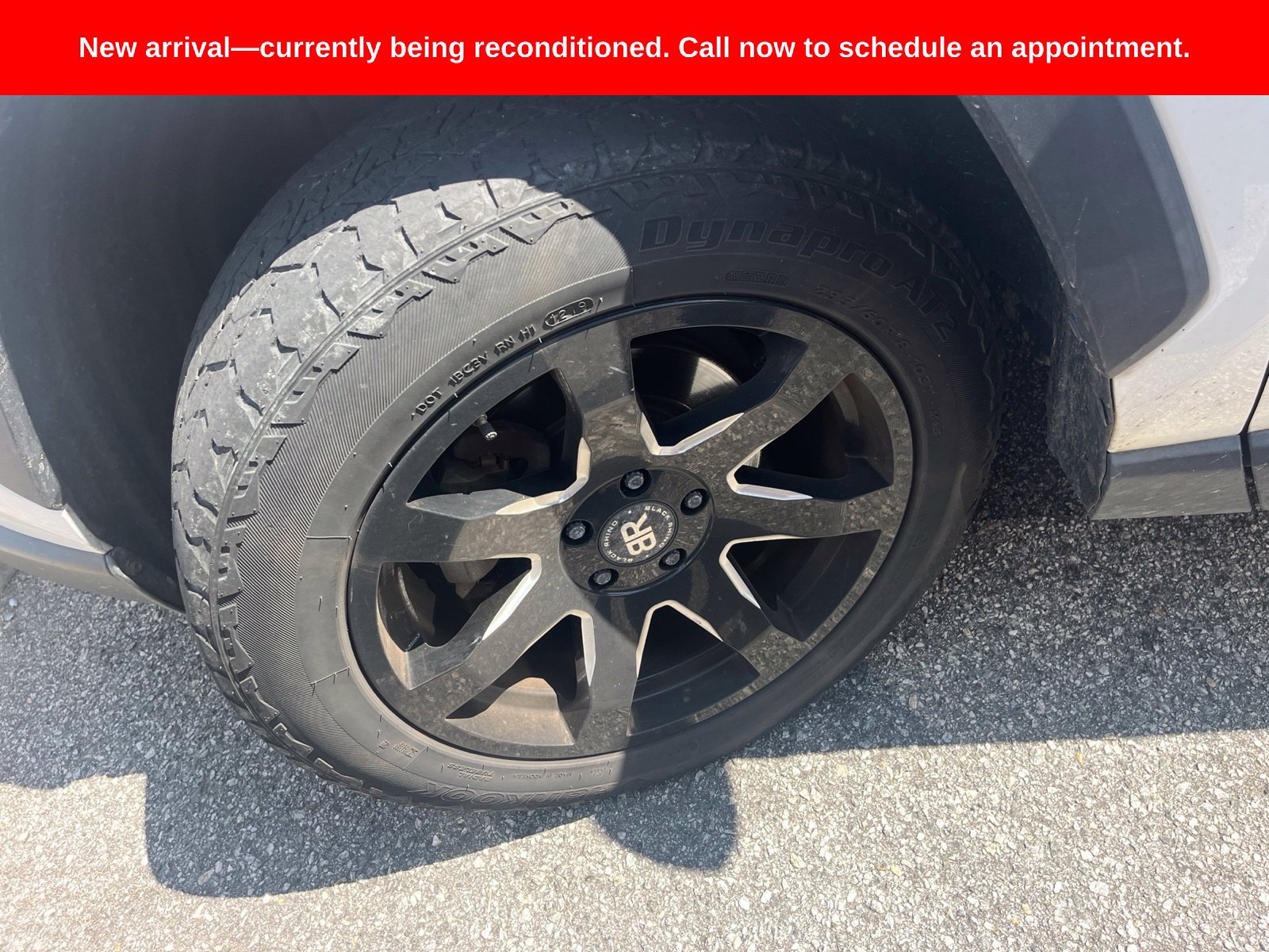 Used 2019 Toyota RAV4 LE AWD/4WD image 4