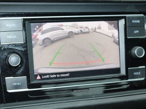 Used 2021 Volkswagen Jetta S image 15