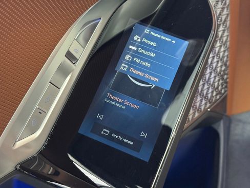 Used 2023 BMW i7 xDrive60 image 42