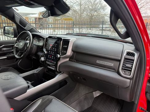 Used 2021 RAM 1500 Laramie w/ Night Edition image 12