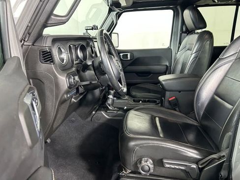 Used 2021 Jeep Wrangler Unlimited Sahara w/ Cold Weather Group AWD/4WD image 12