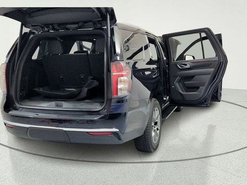 Used 2023 Chevrolet Tahoe LT w/ Luxury Package AWD/4WD image 12