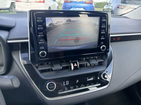 Used 2020 Toyota Corolla LE FWD image 31