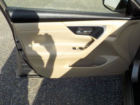 Used 2015 Nissan Altima 2.5 S w/ Power Driver Seat Package image 14