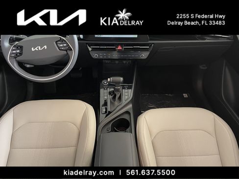 New 2025 Kia Niro EX image 11