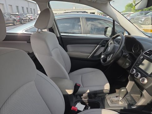Used 2017 Subaru Forester 2.5i w/ Popular Package #2A AWD/4WD image 12