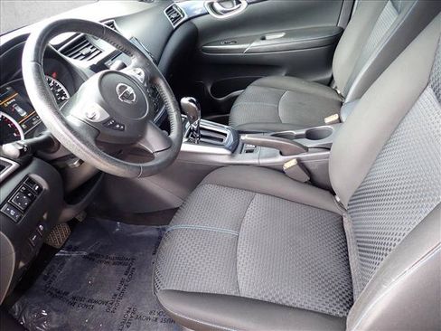 Used 2019 Nissan Sentra SR FWD image 10