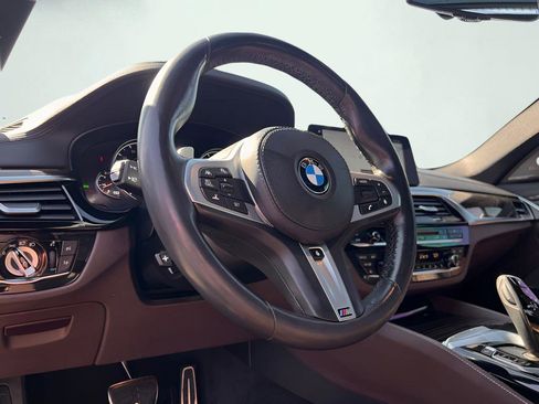 Used 2021 BMW 530i w/ Executive Package RWD image 41