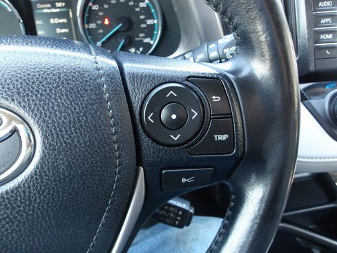 Used 2017 Toyota RAV4 Limited AWD/4WD image 17