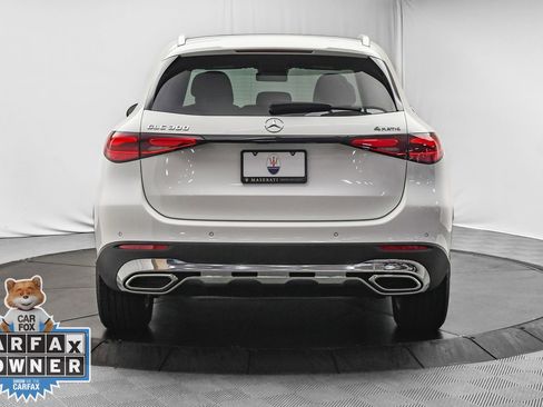 Used 2025 Mercedes-Benz GLC 300 4MATIC image 6