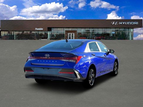 New 2026 Hyundai Elantra SEL Sport Premium FWD image 7