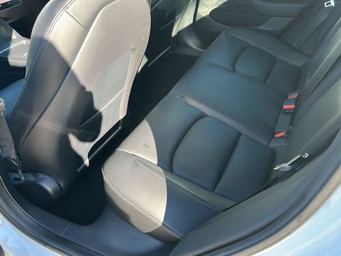 Used 2022 Tesla Model 3 RWD image 5