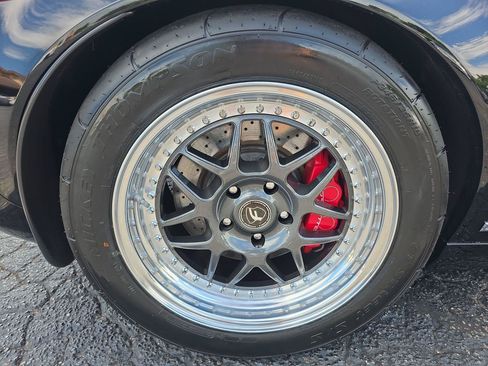 Used 2006 Chevrolet Corvette Z06 w/ Preferred Equipment Group RWD image 17