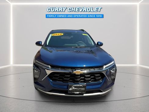 Used 2024 Chevrolet Trax LT FWD image 4