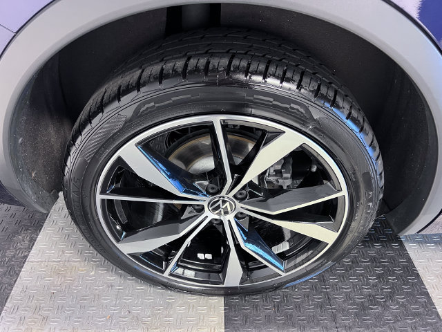 Certified 2022 Volkswagen Tiguan SEL R-Line AWD/4WD image 15