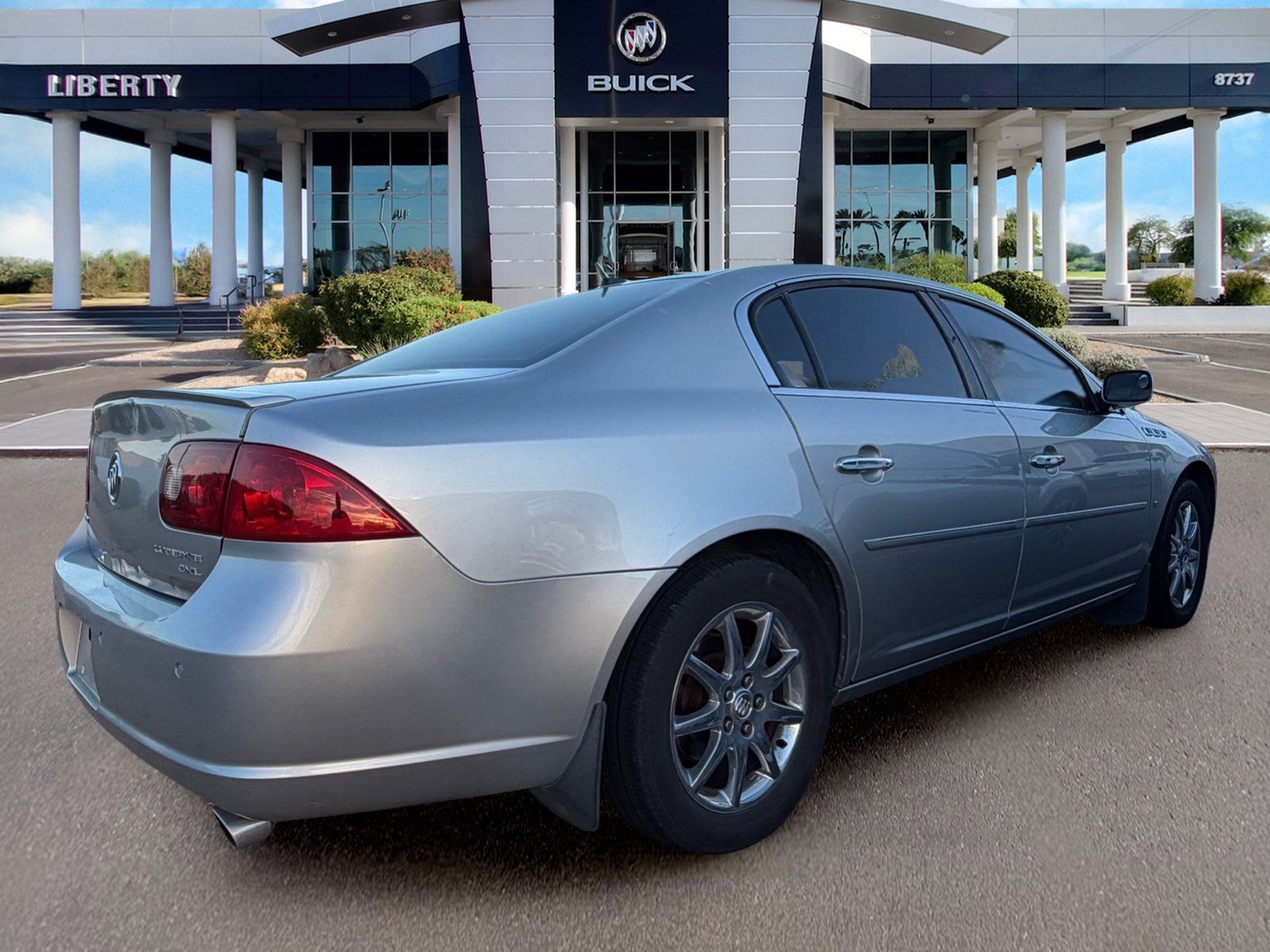 Used 2007 Buick Lucerne CXL FWD image 3