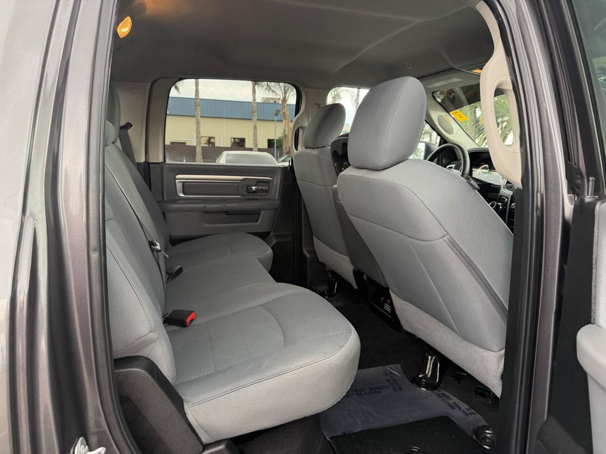 Used 2019 RAM 1500 Classic SLT RWD image 23