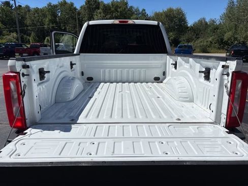 Used 2023 Ford F250 XLT image 11