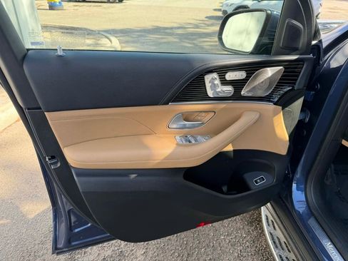 Used 2024 Mercedes-Benz GLS 580 4MATIC image 13