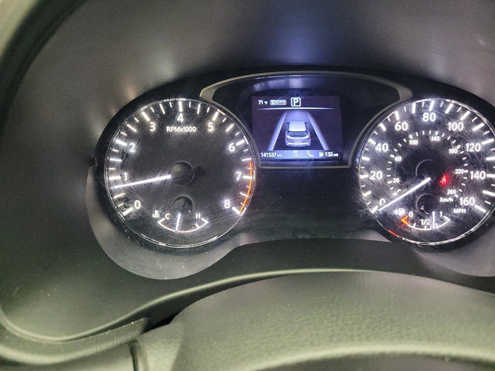 Used 2019 Nissan Pathfinder SL AWD/4WD image 23