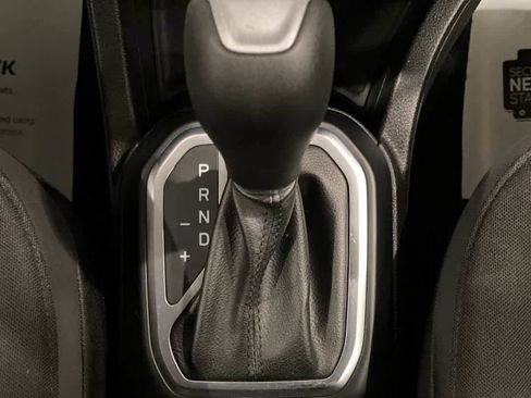 Used 2018 Jeep Renegade Altitude w/ UConnect 8.4 Nav Group image 20