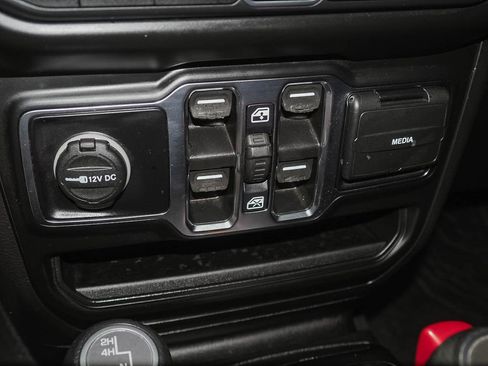 Used 2022 Jeep Wrangler Unlimited Sport AWD/4WD image 14