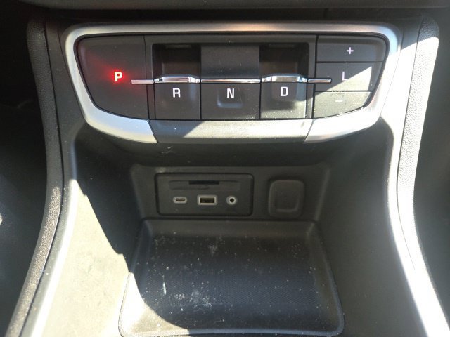 Used 2024 GMC Terrain SLT w/ Tech Package AWD/4WD image 33