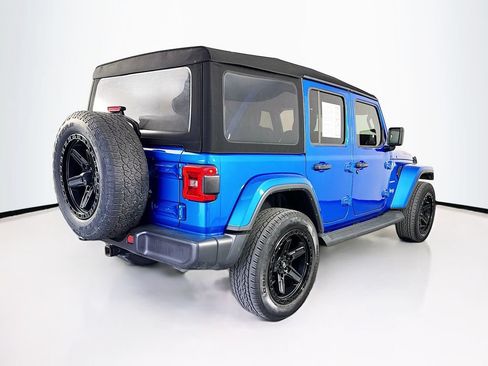 Used 2024 Jeep Wrangler Unlimited Sahara AWD/4WD image 9
