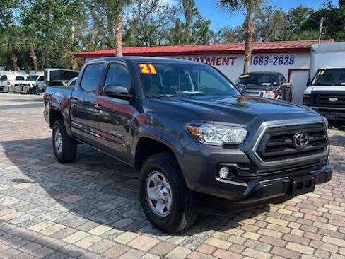 Used 2021 Toyota Tacoma SR5 RWD image 3