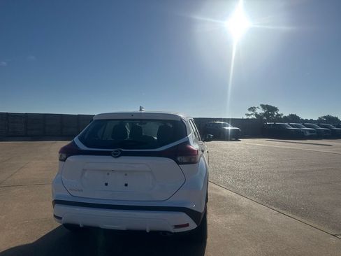 Certified 2023 Nissan Kicks S FWD image 18
