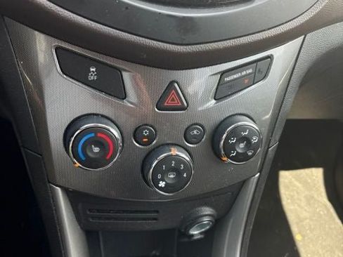 Used 2015 Chevrolet Trax LTZ w/ LPO, Cargo Package FWD image 19