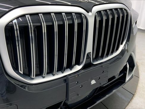 Certified 2023 BMW X7 xDrive40i w/ Premium Package AWD/4WD image 29