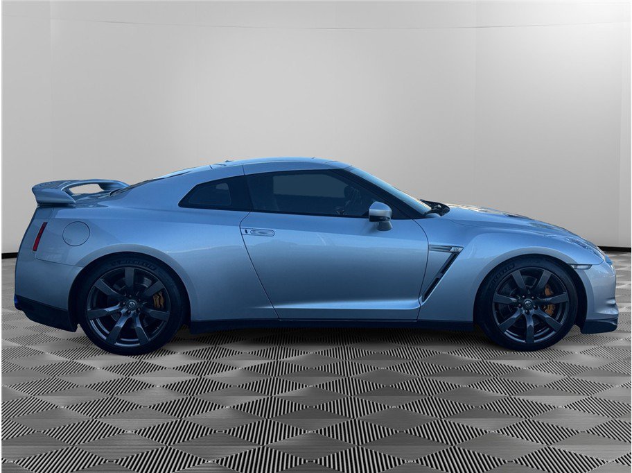 Used 2009 Nissan GT-R Premium AWD/4WD image 6