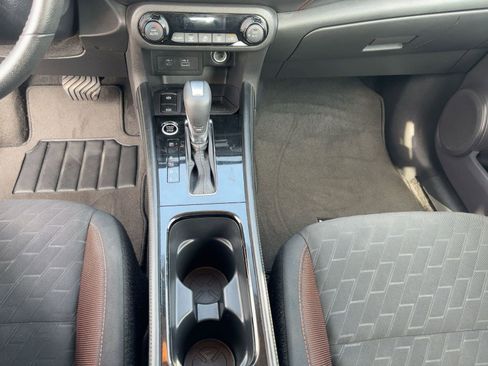 Used 2024 Nissan Kicks SR image 17