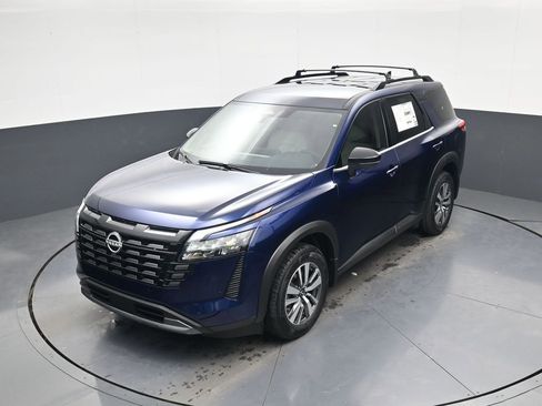 New 2026 Nissan Pathfinder SL image 25