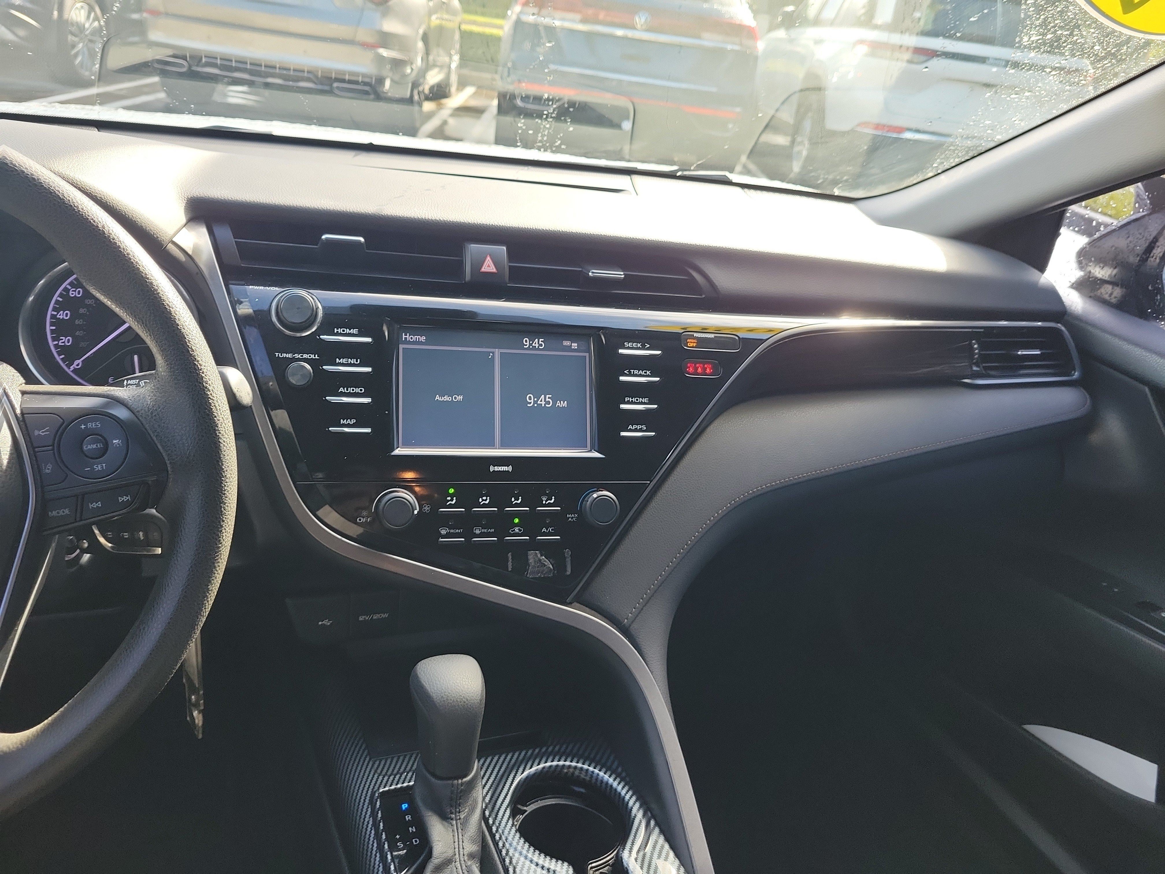 Used 2020 Toyota Camry LE FWD image 17