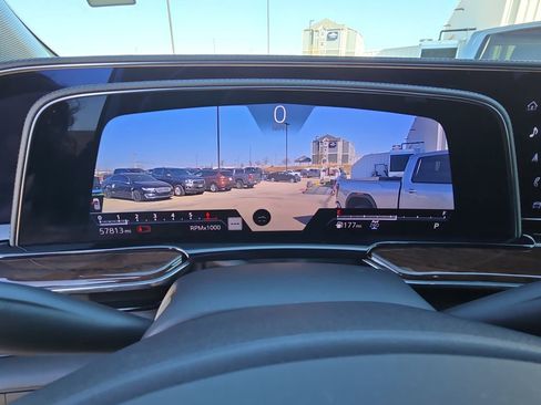 Used 2022 Cadillac Escalade Premium Luxury Platinum image 20