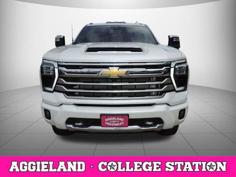 Used 2024 Chevrolet Silverado 3500 High Country w/ High Country Premium Package AWD/4WD image 9