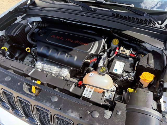 Certified 2020 Jeep Renegade Altitude AWD/4WD image 20