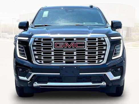 Used 2026 GMC Yukon Denali AWD/4WD image 2