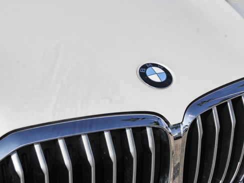 Certified 2022 BMW X5 sDrive40i w/ Parking Assistance Package image 9