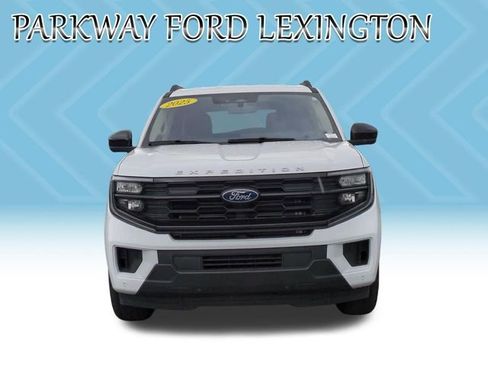 Used 2025 Ford Expedition Max Active RWD image 8