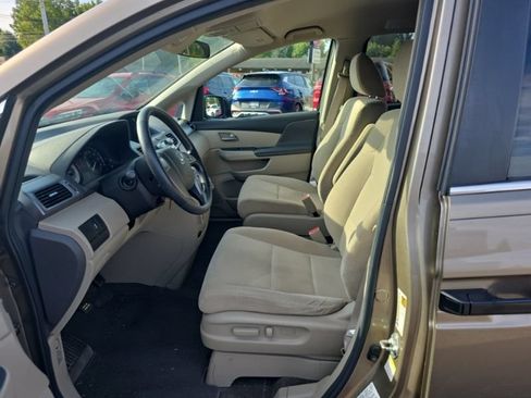 Used 2011 Honda Odyssey LX image 10