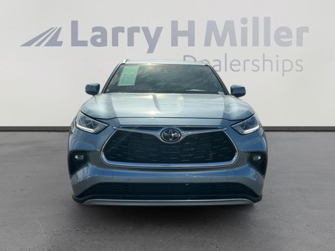 Used 2024 Toyota Highlander Platinum image 8