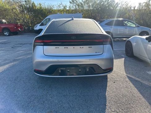 Used 2024 Toyota Prius XLE image 4